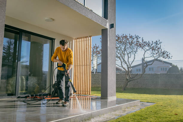 Animal Enclosure Cleaning in Sarasota, FL